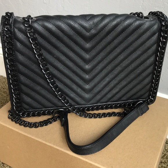 Mossimo Supply Co. Handbags - Black Quilted shoulder or crossbody purse w/ chain